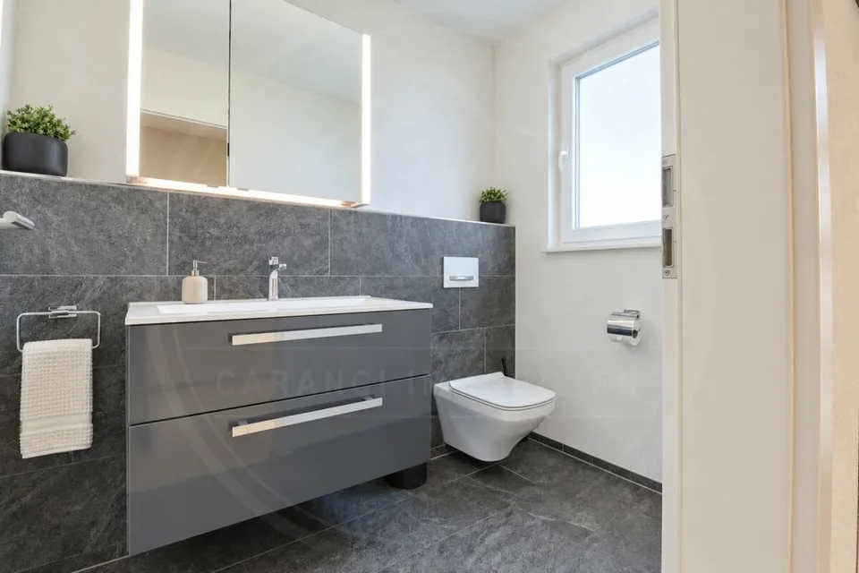 Modernes 6½-Zimmer-Reiheneinfamilienhaus mit Ausblick ins Grüne – Foto 5 von 12