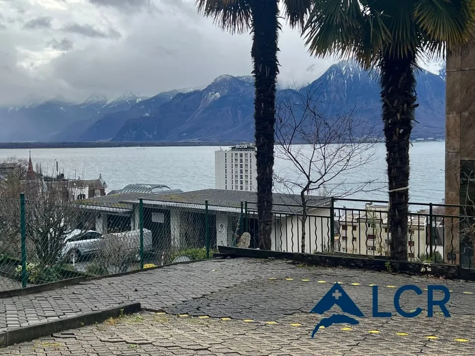 Bell'immobile di rendimento a Montreux / 4 appartamenti / 8 posti auto / Vista lago – foto 11 di 13