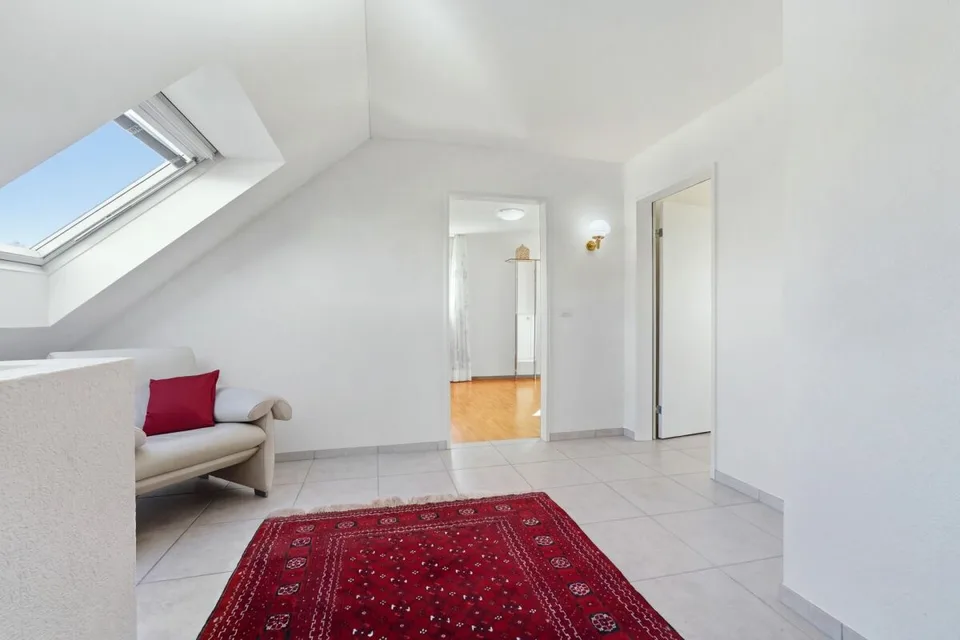 Well-maintained 5.5 room single-family house with dream garden in Rünenberg – photo 5 of 13