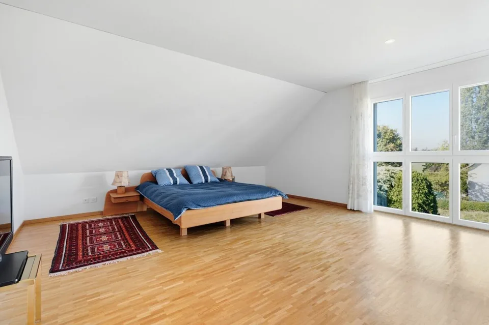 Well-maintained 5.5 room single-family house with dream garden in Rünenberg – photo 8 of 13