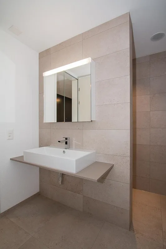 3.5 Zimmer in Bestlage - ruhig, hell und mit grünem Ausblick – Foto 7 von 8