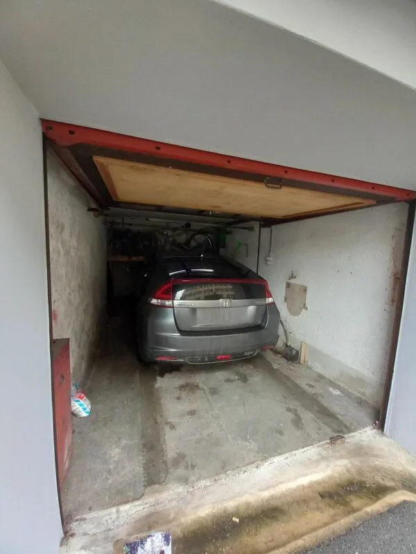 Einzelgarage zur Miete in Locle – Foto 2 von 2