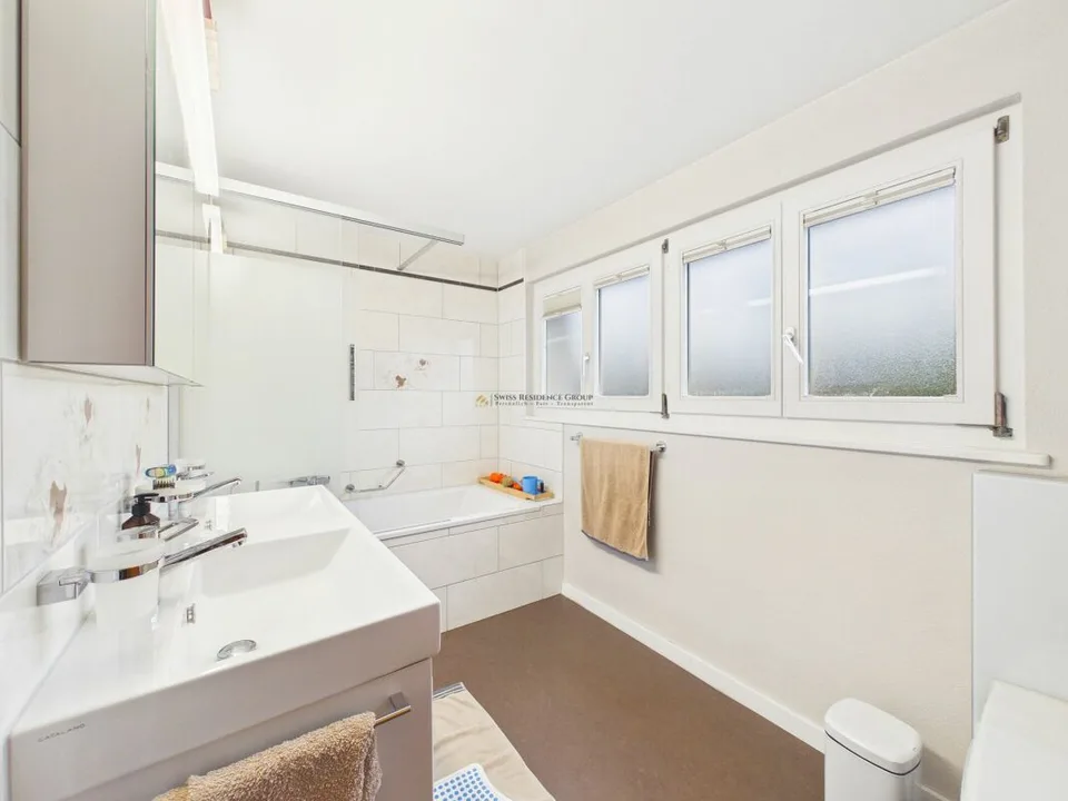 Idylle familiale à Burgdorf avec charmante maison individuelle et jardin spacieux – photo 4 sur 13