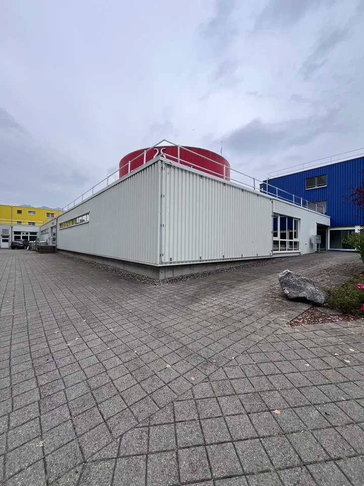 Grosszügiger Gewerberaum in der Industriezone Uetendorf – Foto 6 von 22