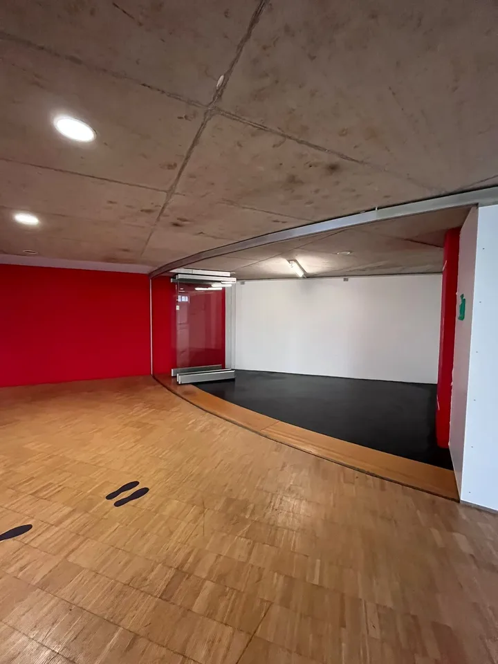Grosszügiger Gewerberaum in der Industriezone Uetendorf – Foto 15 von 22