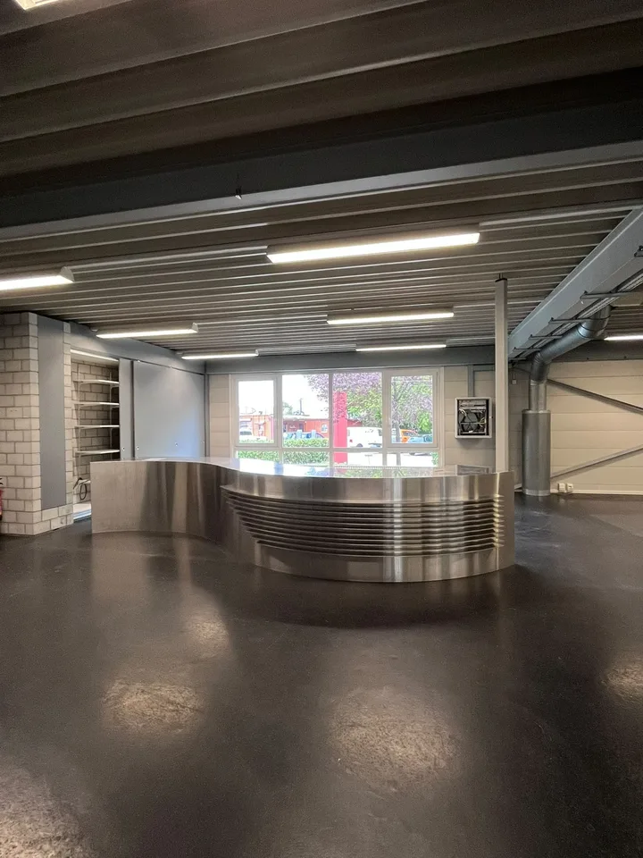 Grosszügiger Gewerberaum in der Industriezone Uetendorf – Foto 7 von 22
