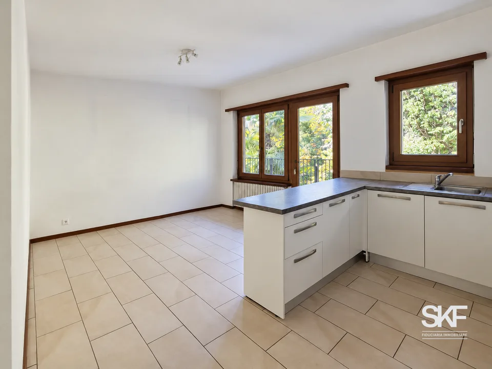 BREGANZONA - 2.5-ZIMMER-WOHNUNG MIT BALCON MIT GRÜNAUSSICHT ZU VERMIETEN – Foto 3 von 9