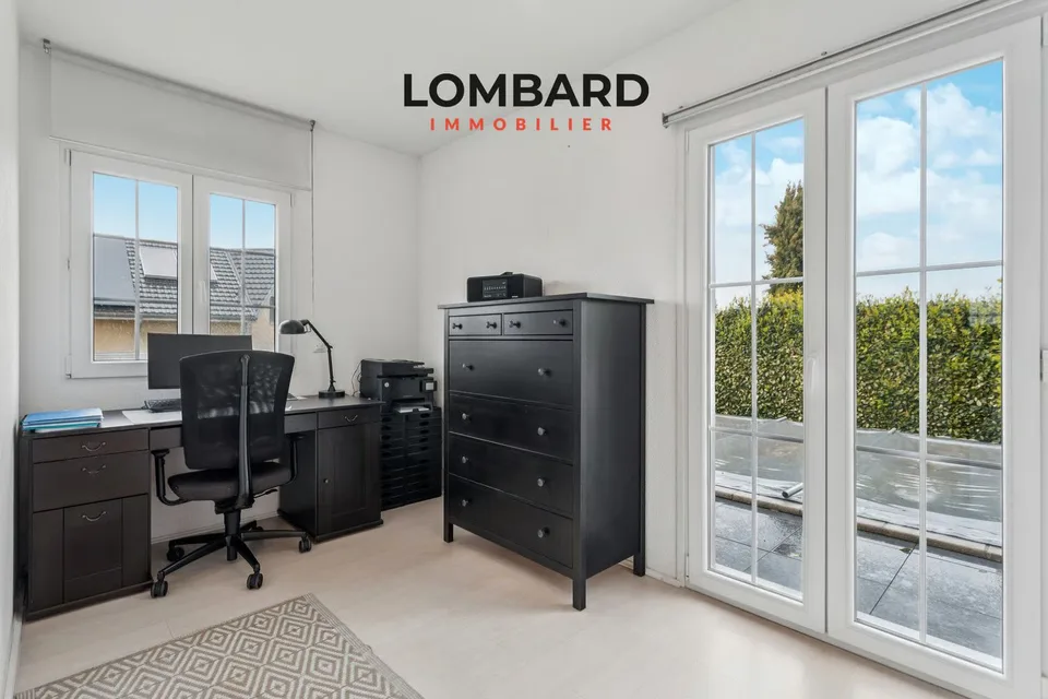 ***VENDUTO*** Spaziosa villa indipendente con vista lago e piscina – foto 6 di 9