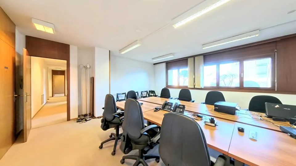 Exklusives Büro mit Seeblick und großer teilbarer Fläche – Foto 6 von 12