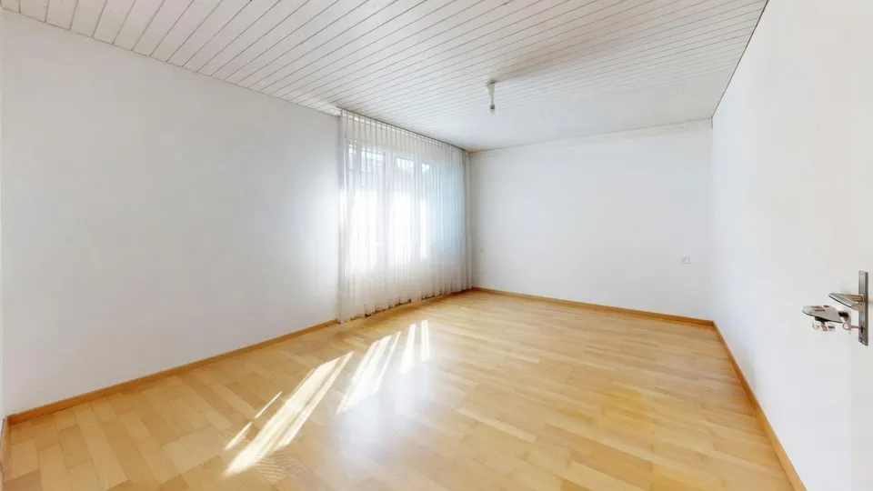 Ampia casa unifamiliare indipendente con tre garage – foto 8 di 13