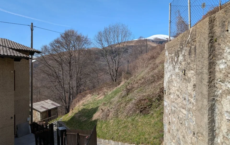 Terreno edificabile con vista panoramica – foto 3 di 5