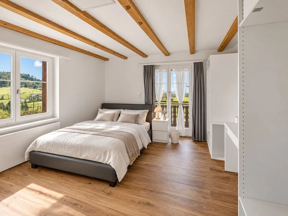 Sogno abitativo: casa unifamiliare con 8 stanze e bella vista a Wald ZH – foto 10 di 13