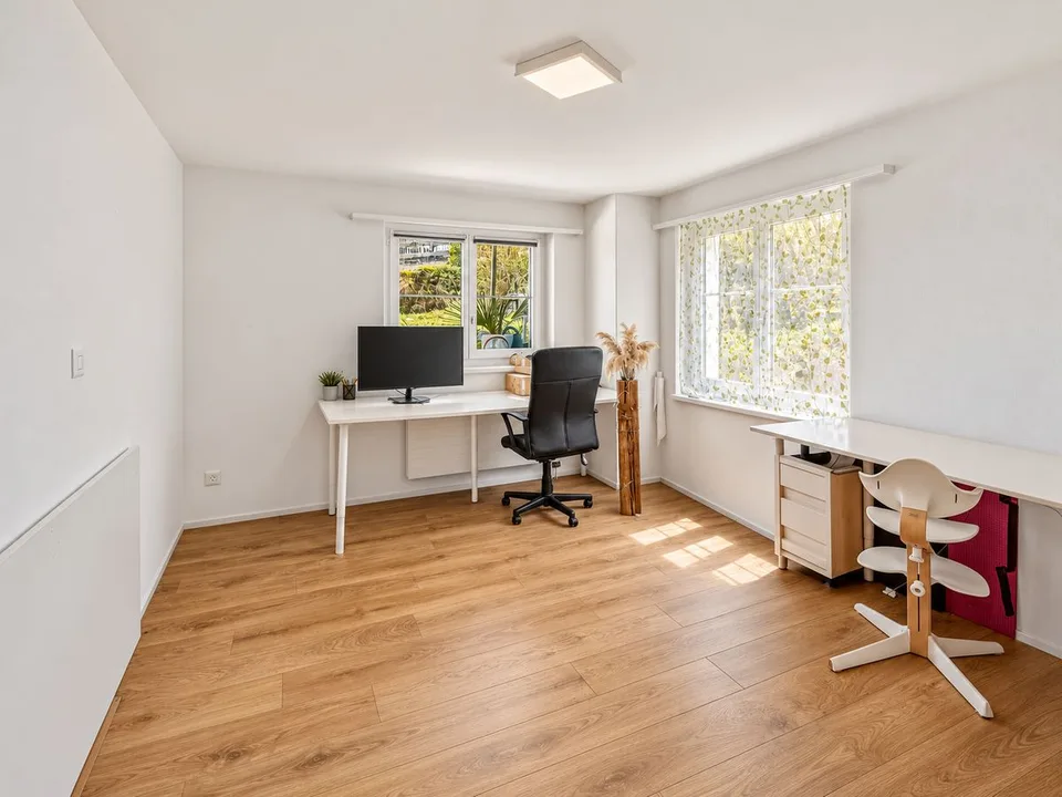 Sogno abitativo: casa unifamiliare con 8 stanze e bella vista a Wald ZH – foto 11 di 13