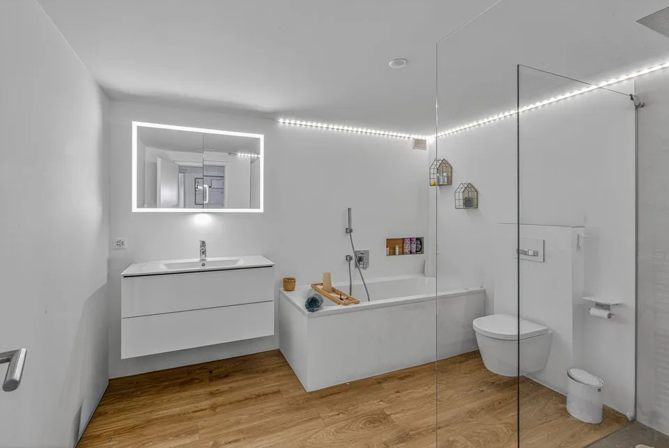 Sogno abitativo: casa unifamiliare con 8 stanze e bella vista a Wald ZH – foto 9 di 13