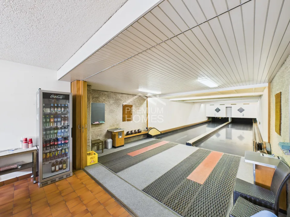 Gastronomy Gem with Charm, Generous Space and Event Potential – photo 11 of 13