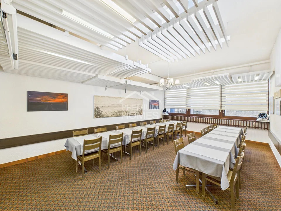 Gastronomy Gem with Charm, Generous Space and Event Potential – photo 8 of 13