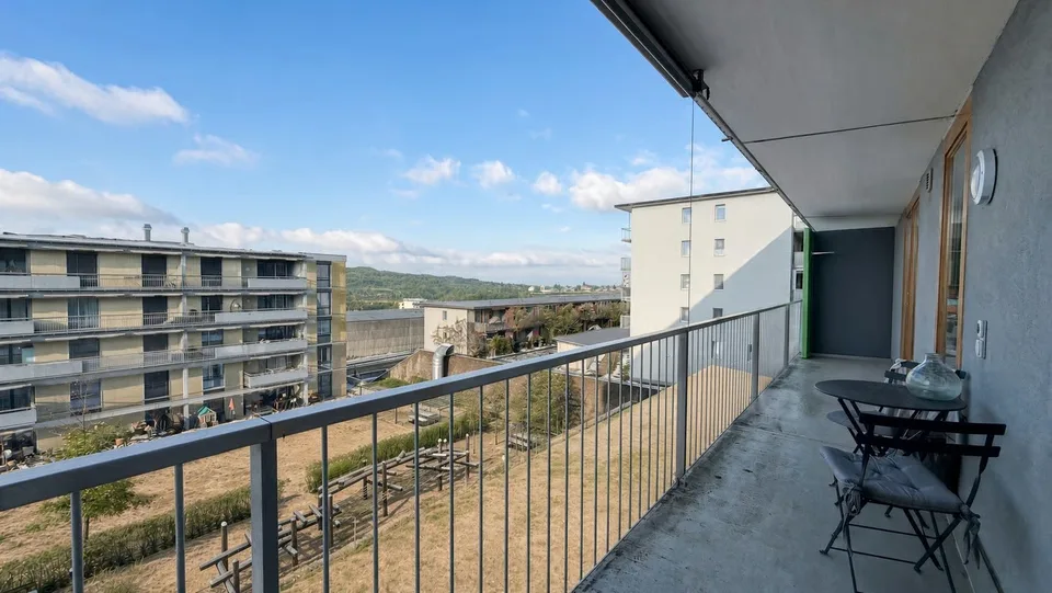 Attraktive 4 1/2 Zi. Stadtwhg.mit 2 Balkonen & Weitsicht – Foto 8 von 11