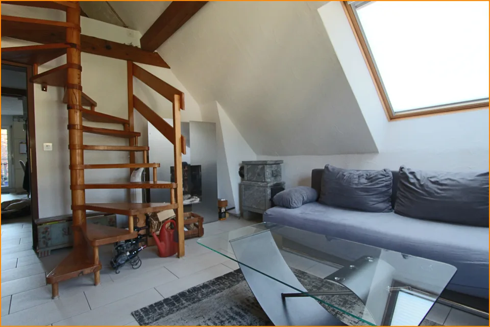 Renovierte, sonnige und zentrale 4.5-Zimmer-Maisonette-Wohnung. – Foto 9 von 11