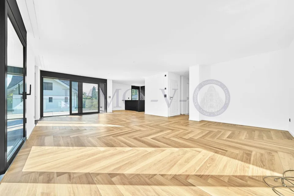 HOCHWERTIGE DUPLEX-WOHNUNG MIT BALKON-TERRASSE – Foto 3 von 11