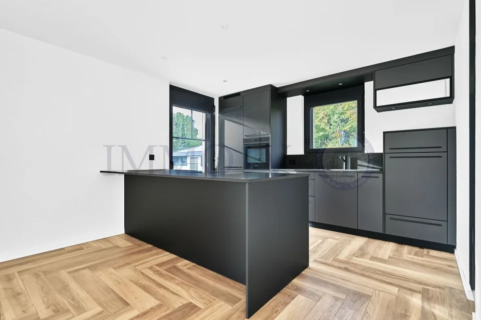 HOCHWERTIGE DUPLEX-WOHNUNG MIT BALKON-TERRASSE – Foto 5 von 11