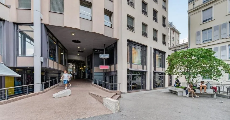 À LOUER - Magasin au coeur de Lausanne – photo 3 sur 12