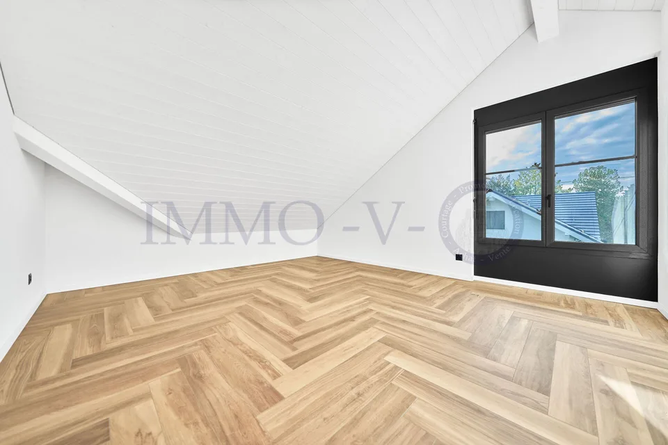 DUPLEX DI ALTO STANDING CON BALCONE-TERRAZZA – foto 9 di 11