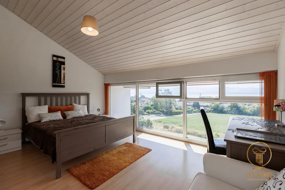 MONT-SUR-ROLLE - Casa a schiera con vista sul lago – foto 8 di 12
