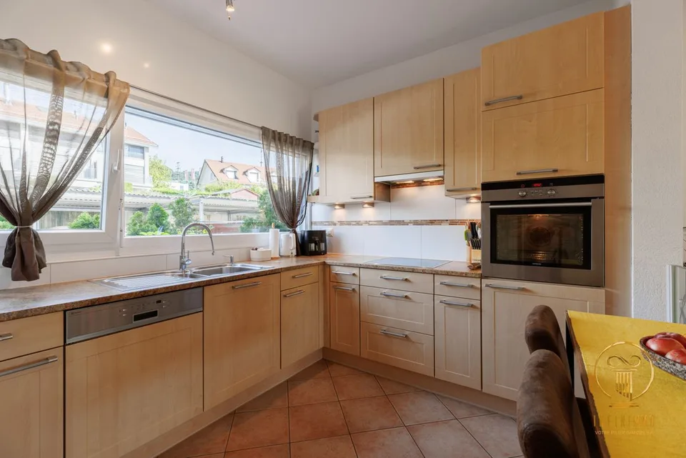 MONT-SUR-ROLLE - Casa a schiera con vista sul lago – foto 3 di 12