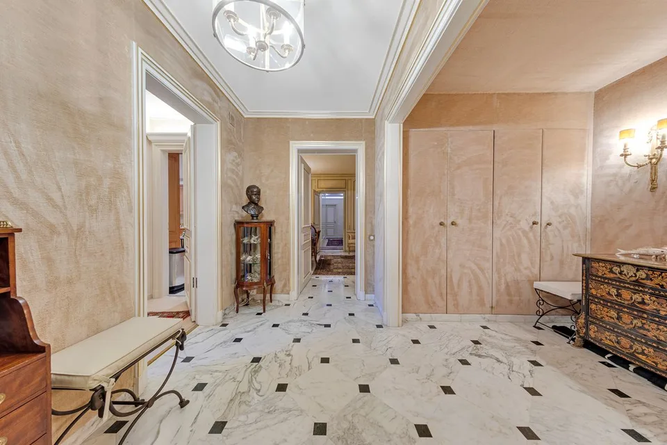 Außergewöhnliche Wohnung an einer außergewöhnlichen Adresse – Foto 12 von 13