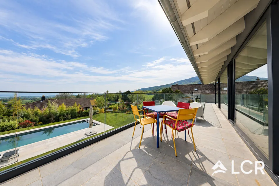 Architektenhaus - Blick auf den See und die Alpen - Garten - Pool – Foto 2 von 12