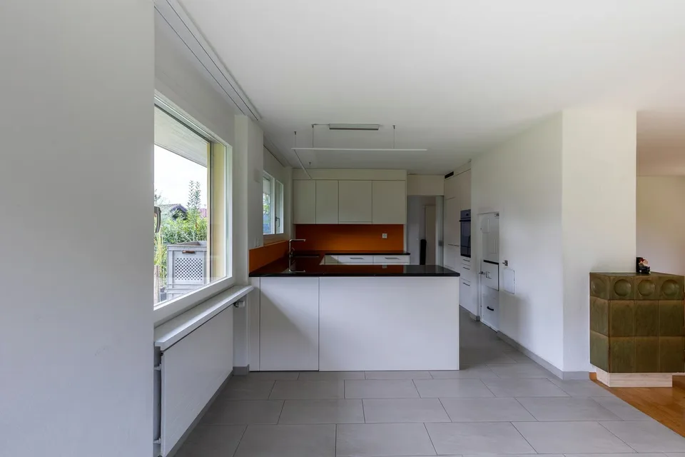 Freistehendes 6.5-Zimmer Einfamilienhaus an ruhiger Lage – Foto 3 von 9