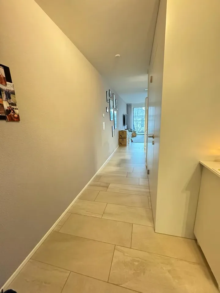 Helle 4½-Zimmer-Wohnung mit zwei Balkonen und zwei Nasszellen in Dü... – Foto 4 von 7