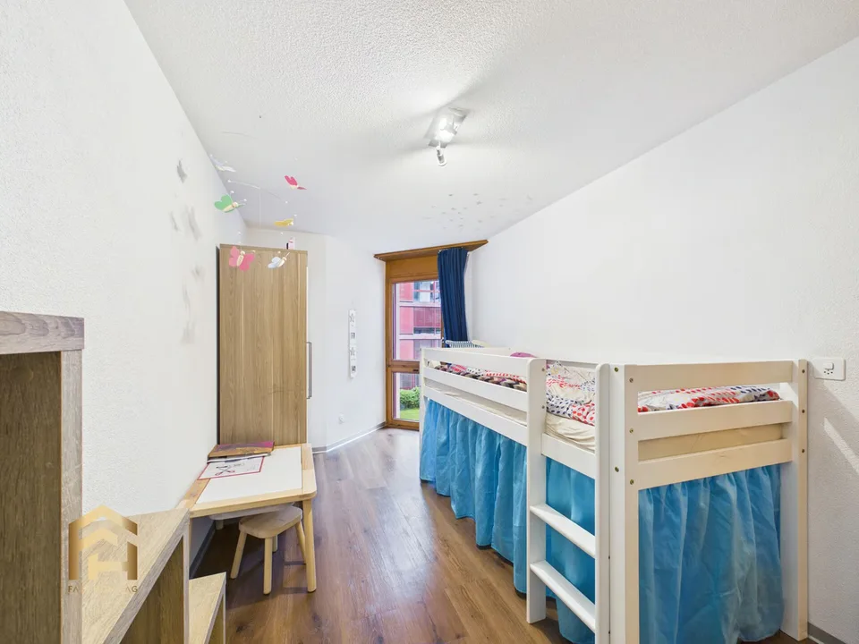 Quiet and centrally located 4.5 room apartment in Glis – photo 7 of 13