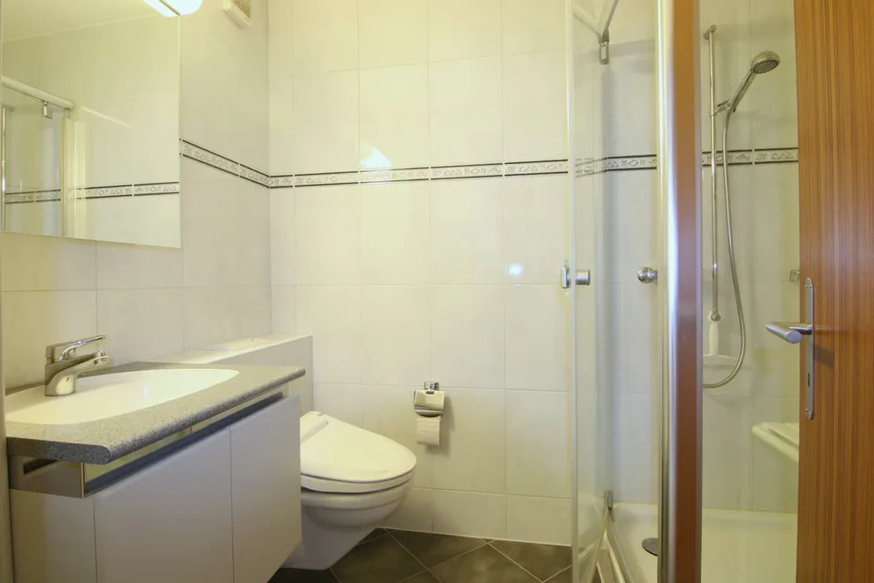 Bright apartment with balcony and panoramic view (including 2 parking spaces) – photo 11 of 12