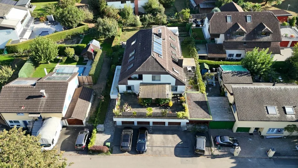 Casa multifamiliare ben tenuta con 3 unità abitative e potenziale di aumento dell'affitto a Oberrüti – foto 2 di 9