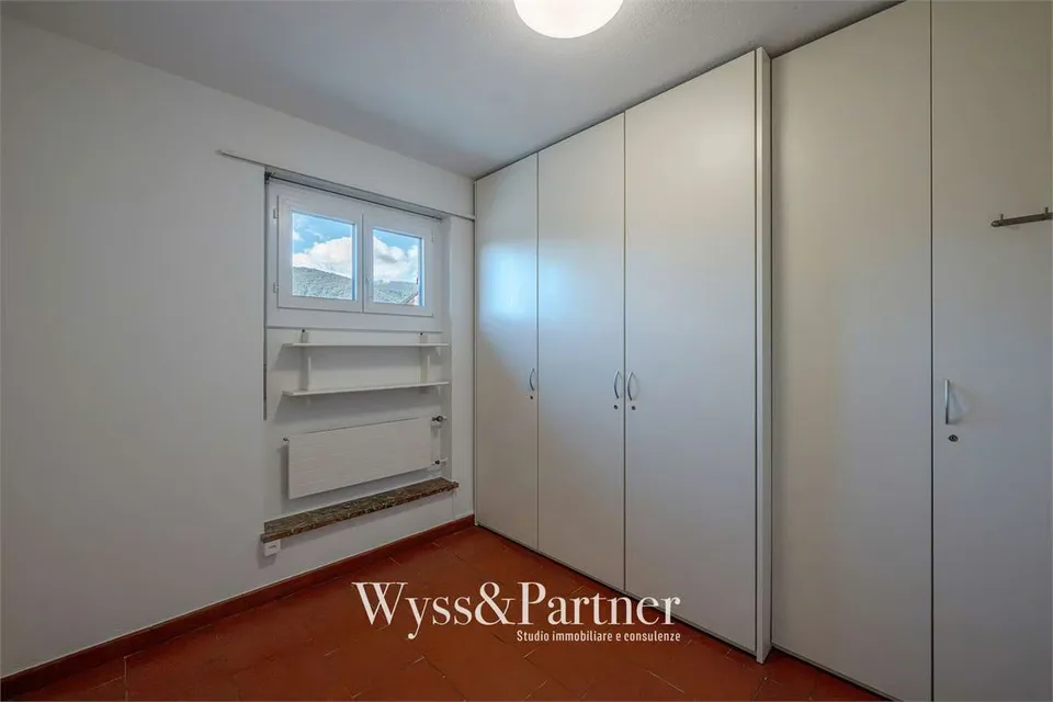 Maison sur 3 niveaux avec terrasse et jardin à Vezia – photo 12 sur 13