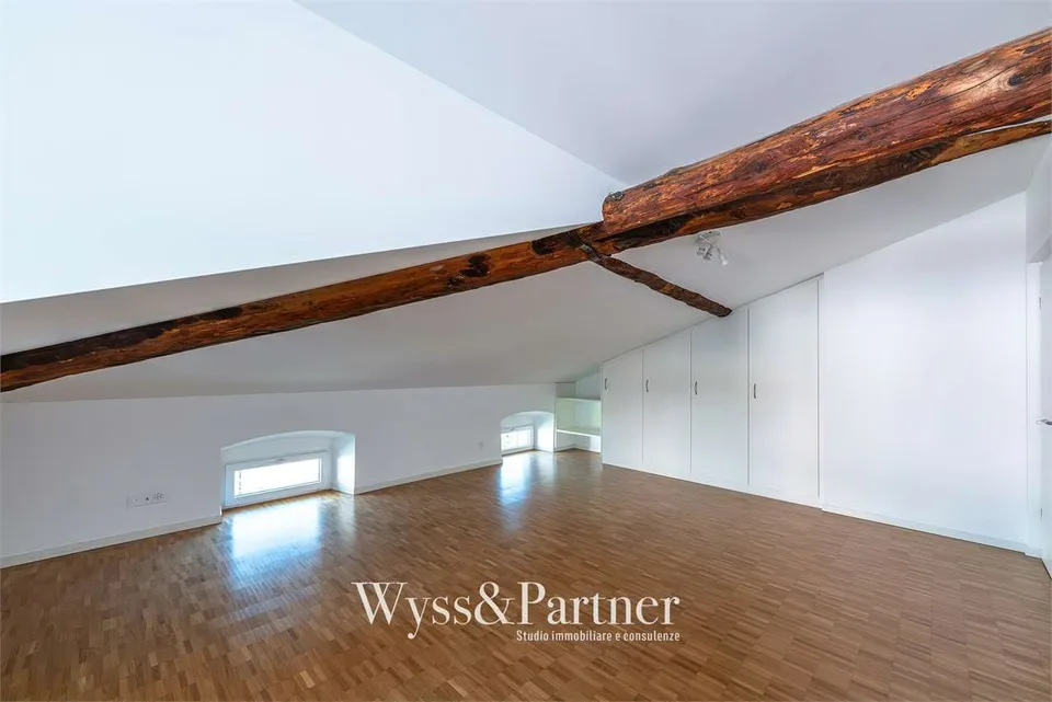 Balerna geräumige 3,5-Zimmer-Dachgeschosswohnung – Foto 6 von 13