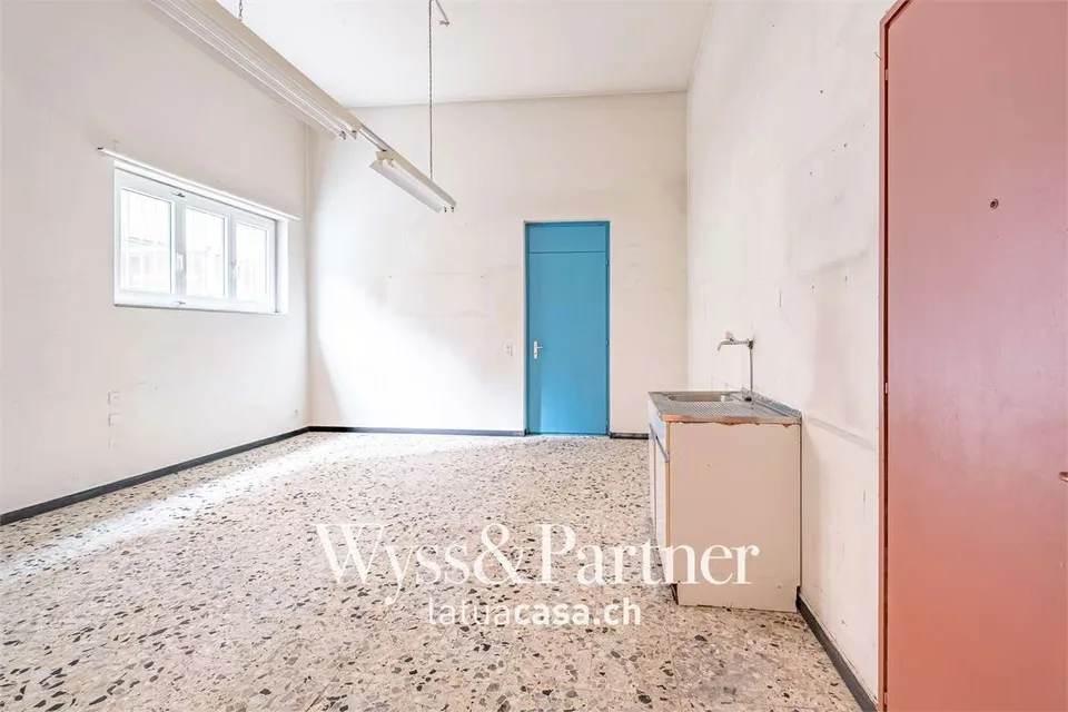 Chiasso - Gewerbefläche mit großer Sichtbarkeit – Foto 8 von 9