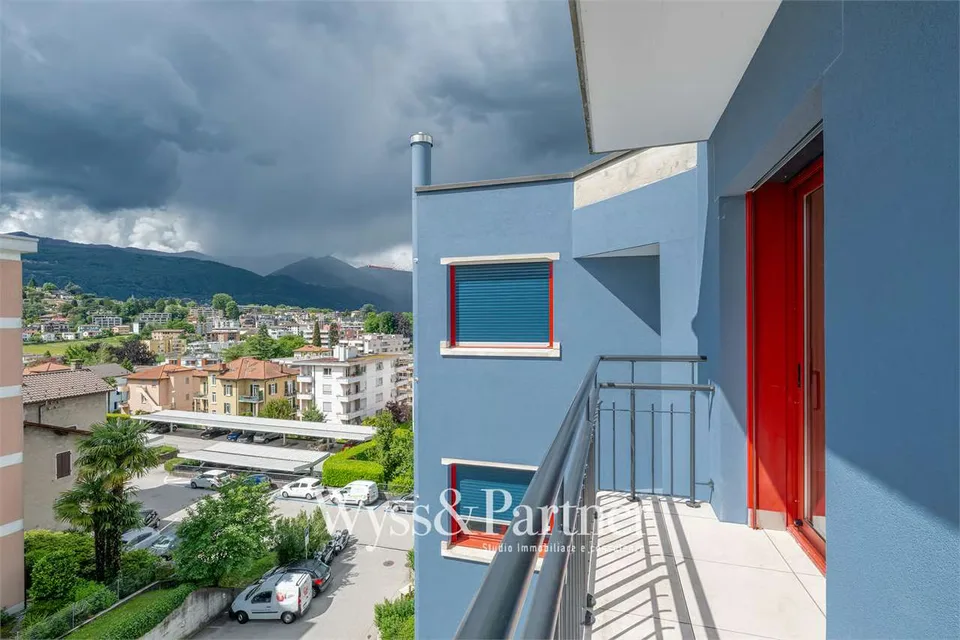 4.5 rooms renovated in Lugano with terrace, 2 bathrooms and parking – photo 12 of 13