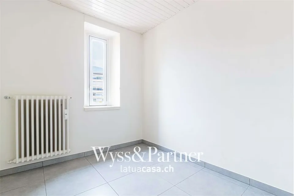 Chiasso, ufficio di 150 mq + locale separato – foto 4 di 10
