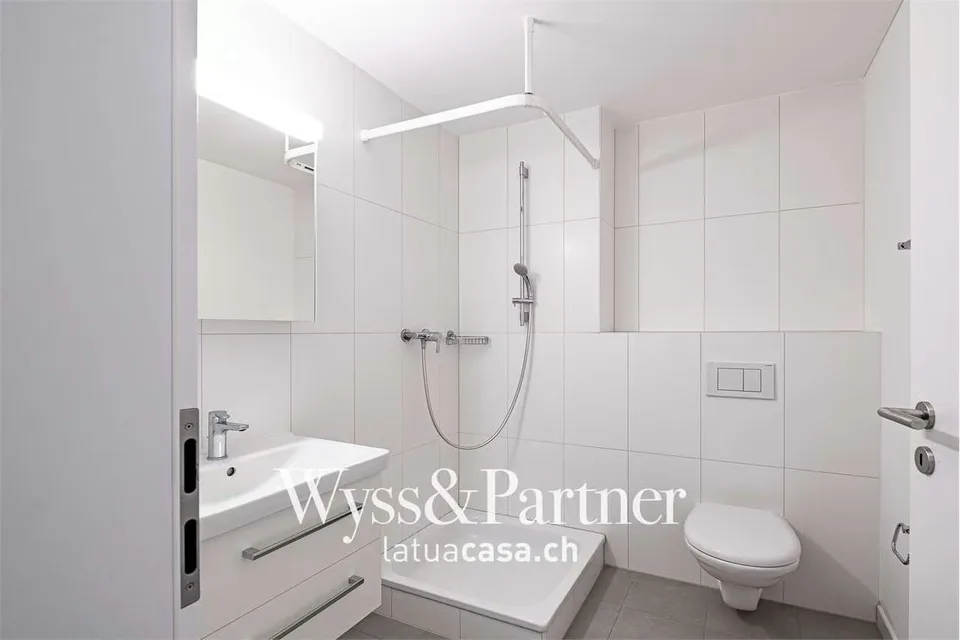 3 MOIS GRATUITS - Appartement moderne de 2,5 pièces – photo 3 sur 7