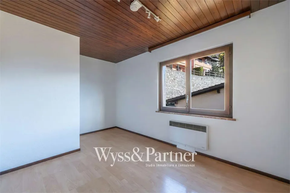 Agarone - Charmantes Haus auf drei Ebenen mit privatem Garten und Pool – Foto 6 von 13