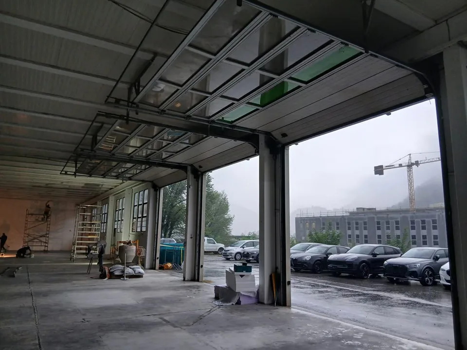 Espace commercial et entrepôt à louer à Grancia – photo 6 sur 11