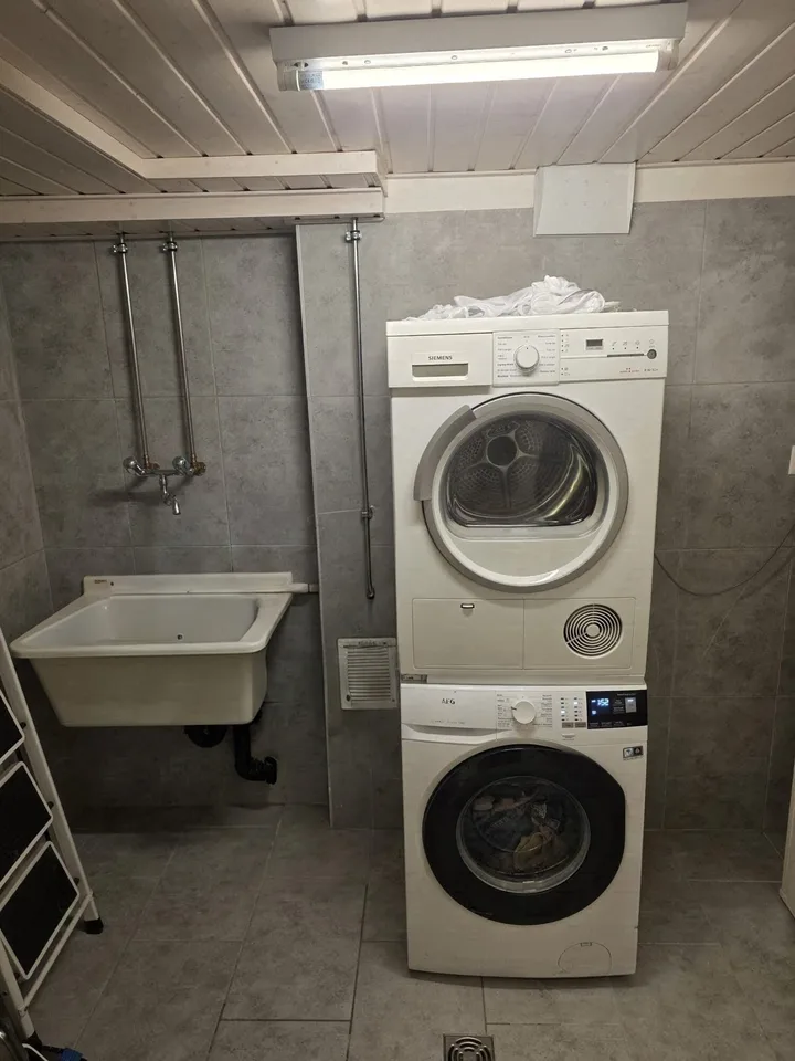 LUTRY - BEL APPARTAMENTO DI 4.5 LOCALI CON VISTA SUL LAGO – foto 8 di 13
