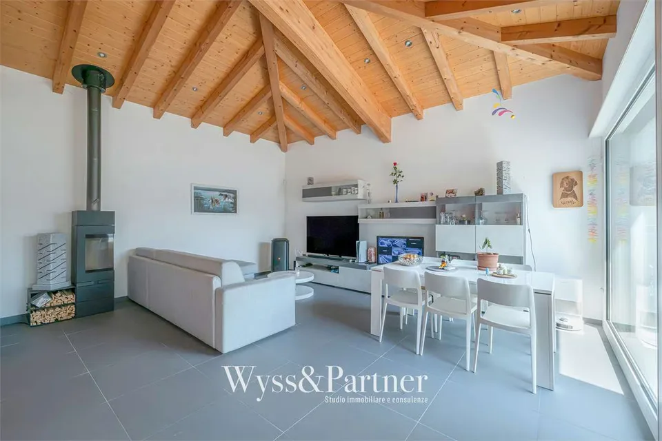 Iragna - Einfamilienhaus mit 4.5 Zimmern, großem Garten und Nebengebäude – Foto 3 von 13