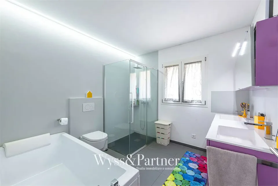 Iragna - Einfamilienhaus mit 4.5 Zimmern, großem Garten und Nebengebäude – Foto 10 von 13
