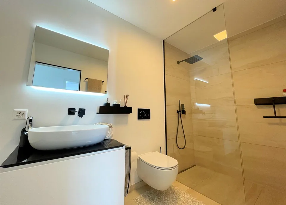 Appartement élégant dans les collines avec vue panoramique – photo 14 sur 19