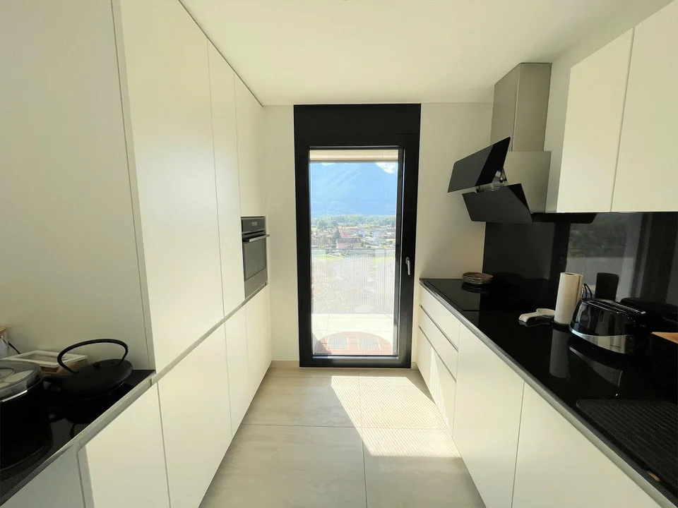 Appartement élégant dans les collines avec vue panoramique – photo 13 sur 19
