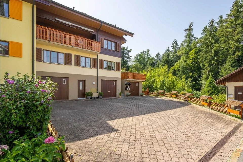 2-room apartment with outdoor seating area – photo 6 of 6