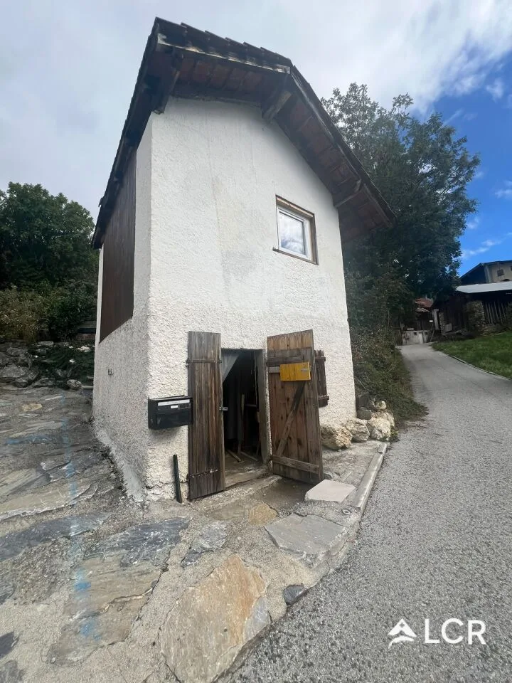 Schöne atypische Wohnung in Saviese / 3 Schlafzimmer / 1 Badezimmer / 1 Balkon / 3 Parkplätze – Foto 7 von 11
